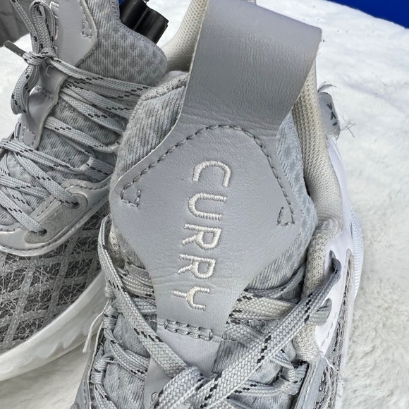 |•UNDER ARMOUR•| Steph Curry Flow 9 Team Unisex Basketball Shoes - Picture 9 of 10